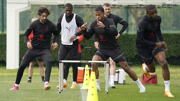 TEAM AT WORK, BACK TO IT