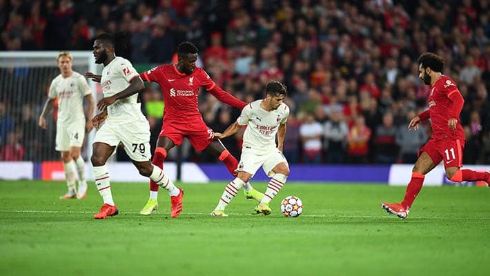 NELLA BATTAGLIA DI ANFIELD VINCE IL LIVERPOOL 3-2