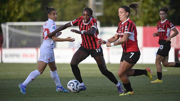 FIORENTINA CHASE DOWN THE ROSSONERE