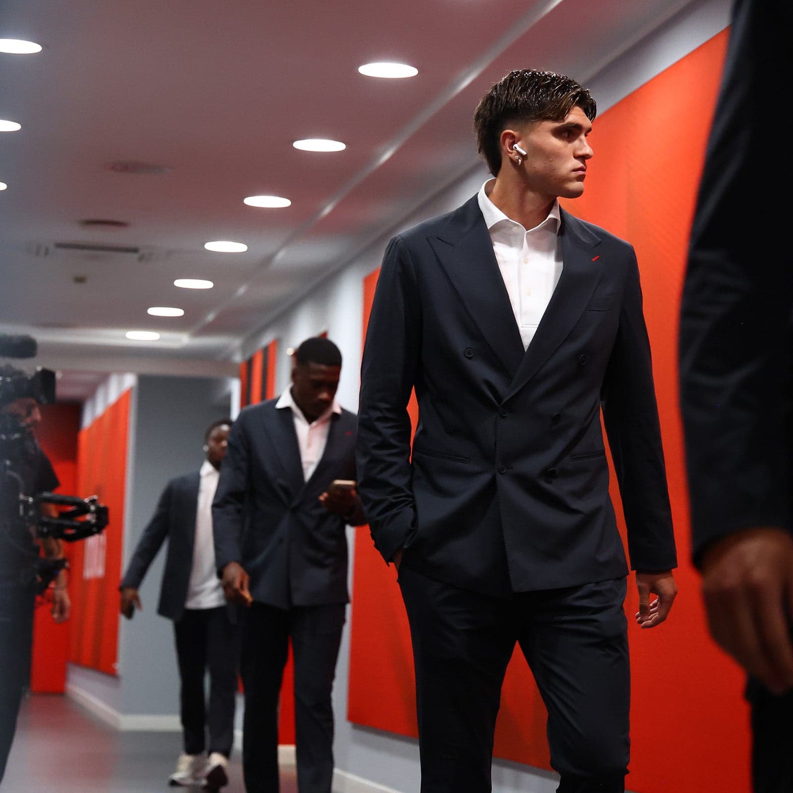 AC MILAN FIRST-TEAM TAKES TO THE FIELD WITH BOGGI MILANO