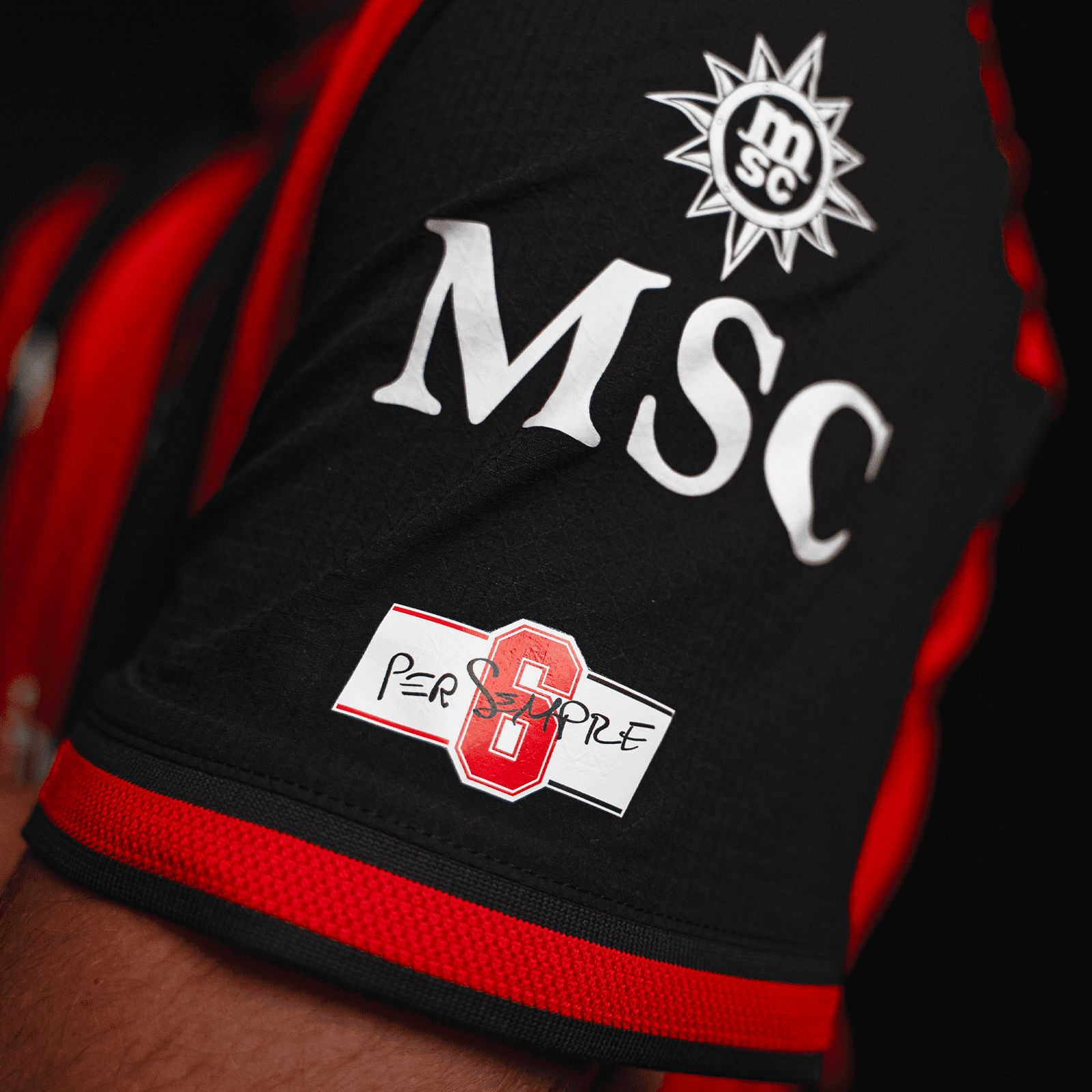 "6 PER SEMPRE": THE TRIBUTE TO FRANCO BARESI ON THE AC MILAN JERSEY