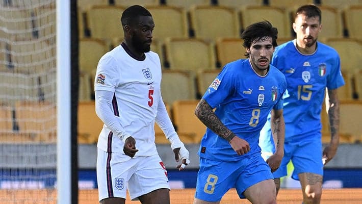 0-0 IN THE ROSSONERO DERBY BETWEEN ENGLAND AND ITALY