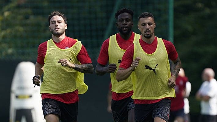 ROSSONERI AL LAVORO TRA CAMPO E PALESTRA