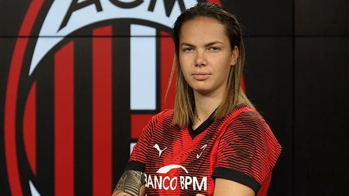 ANDREA STAŠKOVÁ JOINS AC MILAN