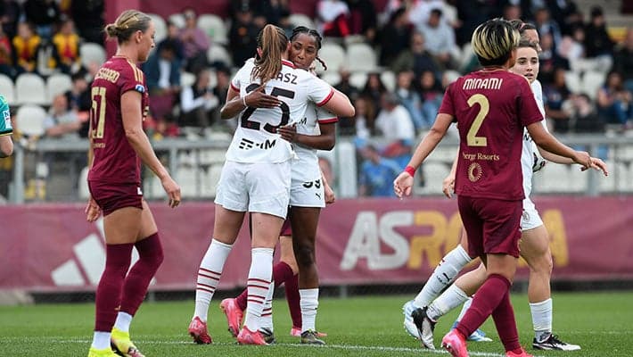 PAZZA RIMONTA DELLE ROSSONERE CONTRO LA ROMA: DA 3-0 A 3-3