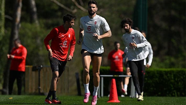 SQUADRA DI NUOVO A MILANELLO
