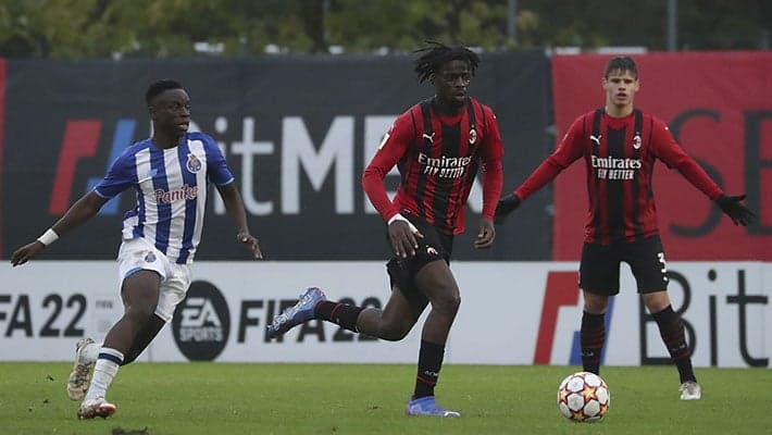 BEFFA PRIMAVERA, IL PORTO VINCE AL VISMARA