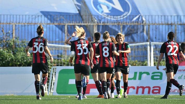 DOPPIO GIACINTI: LE ROSSONERE VINCONO A NAPOLI