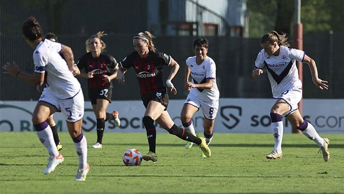 ROSSONERE KO ALLA PRIMA, LA FIORENTINA STRAPPA IL 3-1