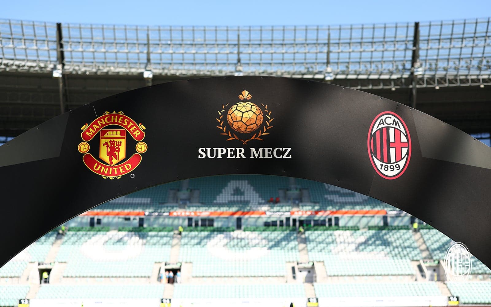 Manchester United v AC Milan