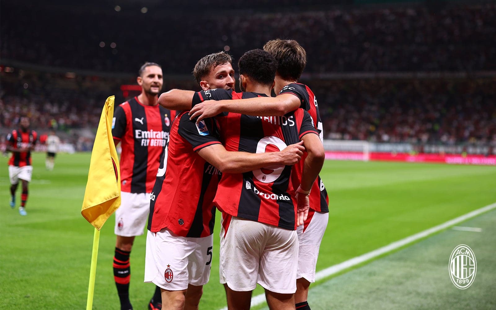 The team celebrates Gonçalo Ramos' goal in AC Milan v Venezia, Serie A 2026/27