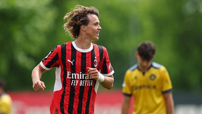 POKER ROSSONERO ALL'UDINESE