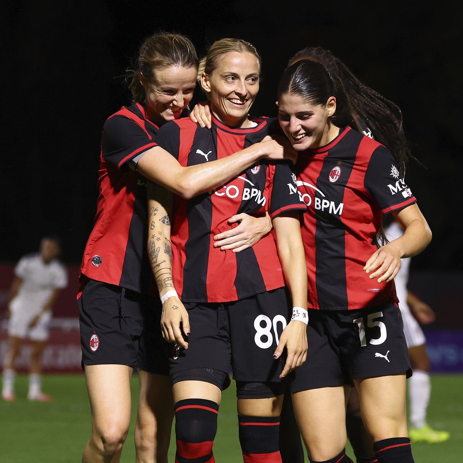 KYVÅG AND KAMCZYK LEAD THE ROSSONERE TO A 2-1 WIN OVER COMO