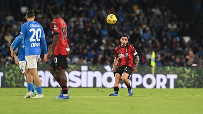 NON BASTA UN DOPPIO GIROUD, 2-2 A NAPOLI