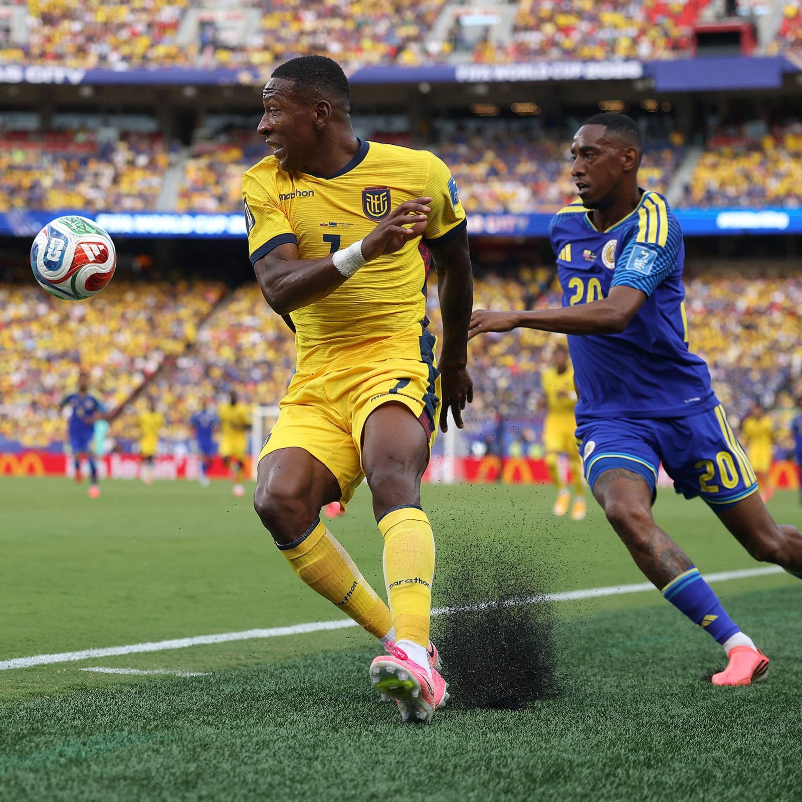 ESTUPIÑAN IN CAMPO CON L'ECUADOR