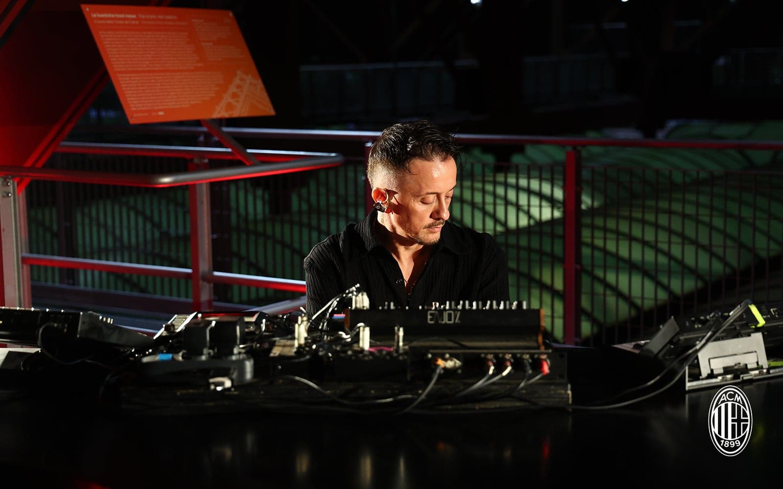 Dardust performs on the roof of San Siro