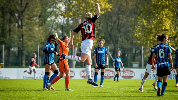 LE ROSSONERE TRIONFANO NEL DERBY: 4-1