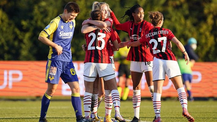 ROSSONERE DI SQUADRA: 6-0 SUL VERONA