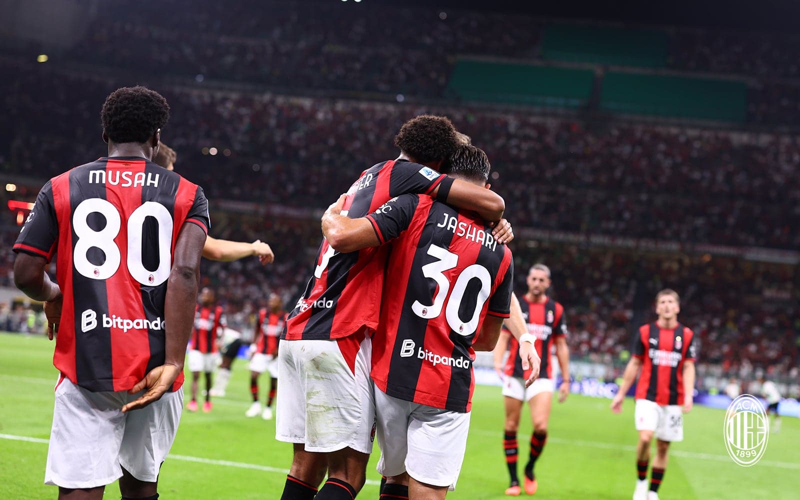 The team celebrates the second goal in AC Milan v Venezia, Serie A 2026/27