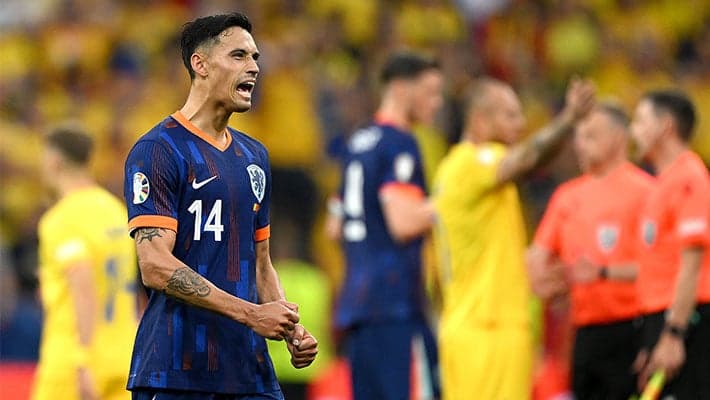 REIJNDERS PROTAGONISTA, L'OLANDA PASSA AI QUARTI