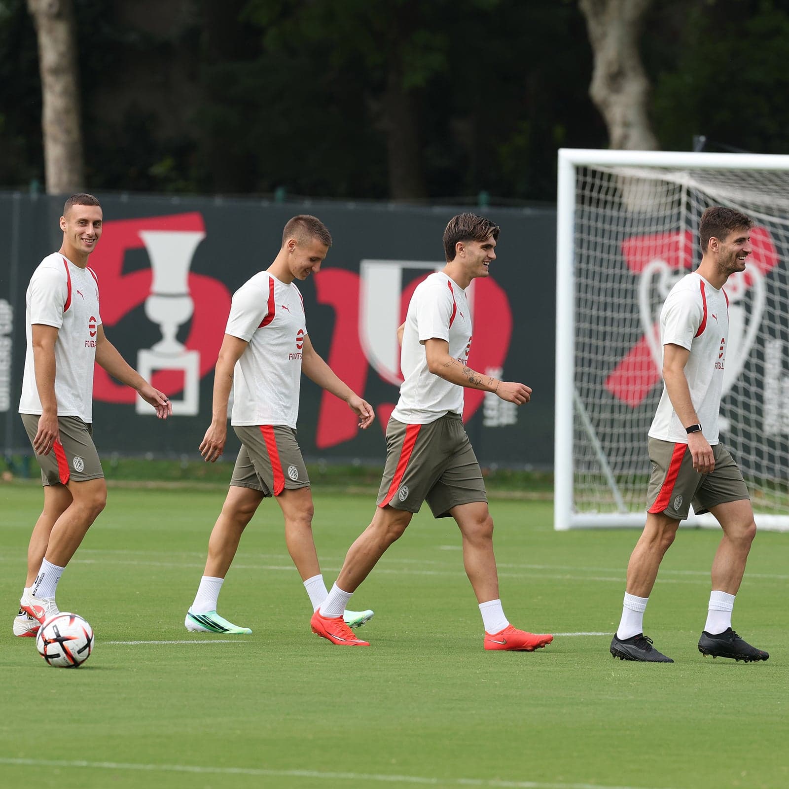 Verso Milan‑Benfica