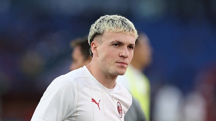 ROMA v AC MILAN: THE OFFICIAL LINE-UPS