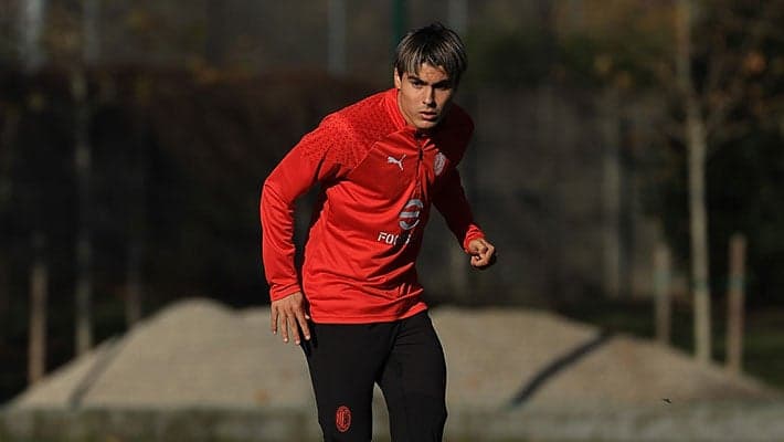 ROSSONERI STRAIGHT BACK ON THE PITCH AHEAD OF FROSINONE