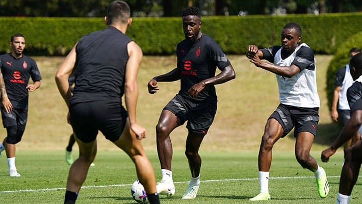 AL LAVORO IN VISTA DELL'ESORDIO IN CAMPIONATO