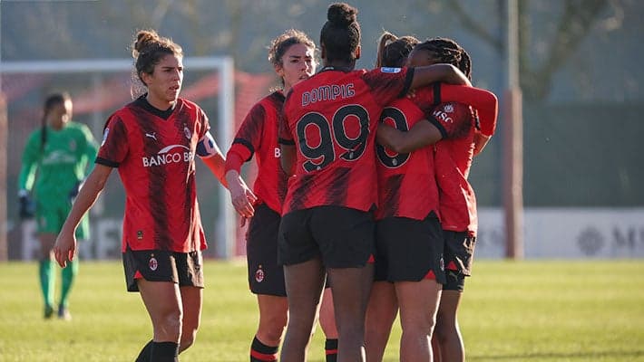 AC MILAN V COMO WOMEN: YOUR PUSH, OUR PASSION