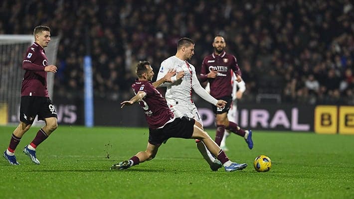 JOVIĆ AL 90', 2-2 A SALERNO
